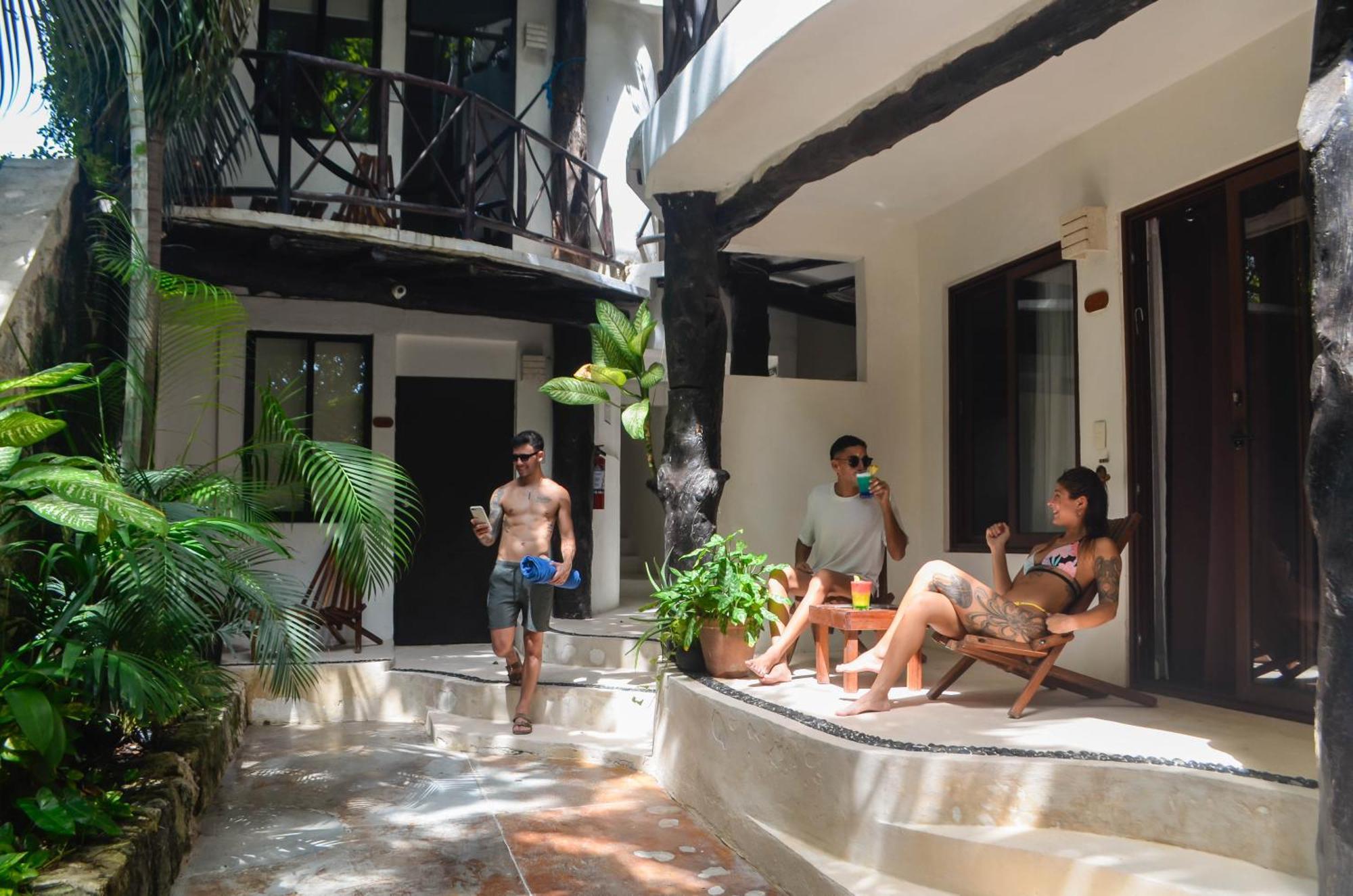 Siesta Fiesta Hotel Adults Only - 5Th Avenue プレヤデルカーメン エクステリア 写真